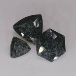 9.05 ct 3 pc AERINITE  -  SPAIN